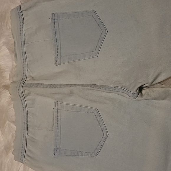 High-waisted Jean's - Picture 5 of 5